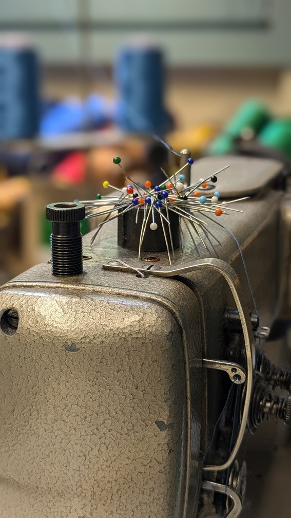 naaimachine met speldjes_klein_jpg