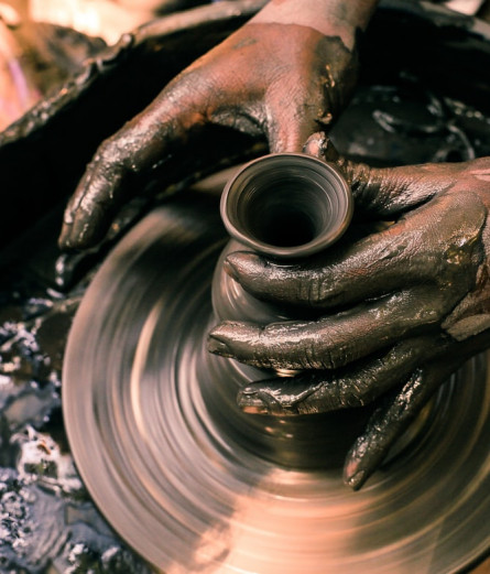 pottenbakker_NishantKulkarni_unsplash_geenattributie_etwie
