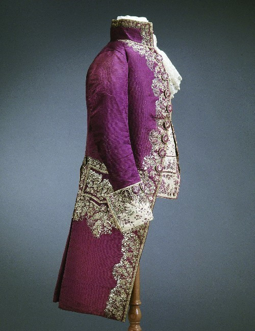 Habit à la française. Galakostuum, 1785-1790. Inv. C2004.01.05-06 (c) MMD-Yvan Peeters_Collectie Mode en Kant Museum Brussel - crop