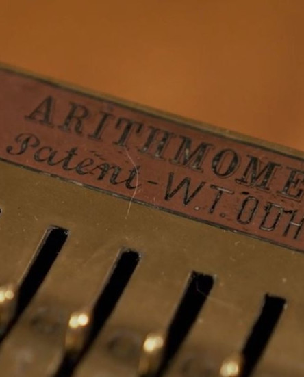 Arithmometer_CollectieCrisvandevelde_FotoETWIE
