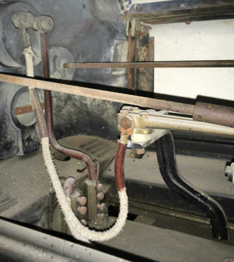 asbest elektriciteitsdraad en asbestkarton in projector FOMU