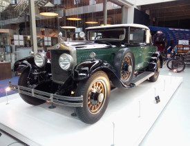 Auto's en trucks_by Sandra Fauconnier_via Wikimediacommons_ETWIE