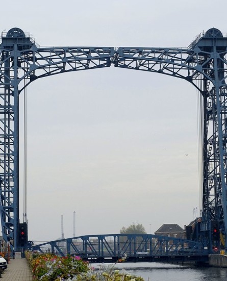 1200px-vredesbrug-willebroek