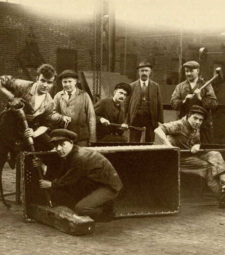 Arbeiders_metaalatelier_collectieIM_ETWIE