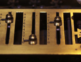Colmar_arithmometer-Rama, CC BY-SA 3.0 FR, via Wikimedia Commons