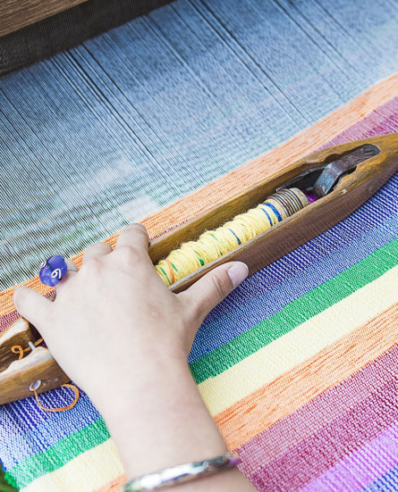 weaving-loom_Geenattributie_ETWIE
