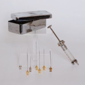 Injectiespuit. Collectie Gasthuismuseum Geel