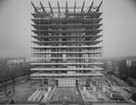 Léon Stynen, Paul De Meyer en Joseph Reusens, Hangconstructie BP-building in Antwerpen, ca. 1960, Vlaams Architectuurin
