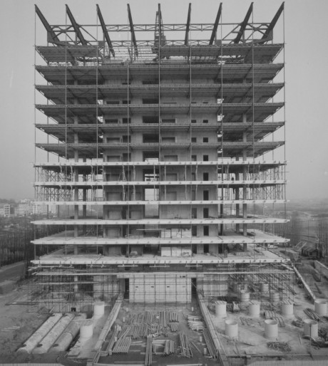 Léon Stynen, Paul De Meyer en Joseph Reusens, Hangconstructie BP-building in Antwerpen, ca. 1960, Vlaams Architectuurin
